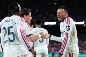 Champions League : le Real désillusionne le Barça sur sa pelouse de Camp Nou (2-1)